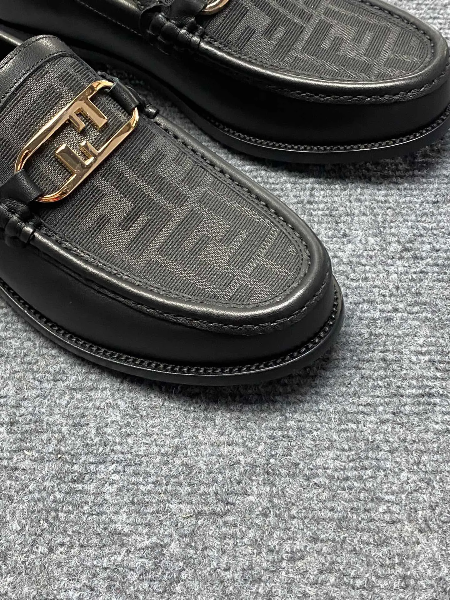 Men's Men's Shoes Men's Men's Shoes 💰900FENDI Fendi Men's Breathable and Comfortable Leather Shoes. Original development. The leather outsole is made of leather. Counters copy one to one. Imported counter cowhide. Imported water dyes cattle. 38 to 44. (45.46. can be ordered. 47.